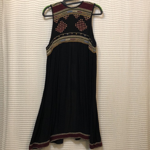RAGA Embroidered Vest - Picture 4 of 5